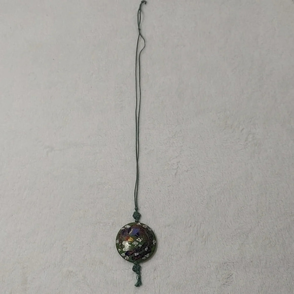 Vintage Round Cloisenne Pendant on a mint green cord - Picture 5 of 12